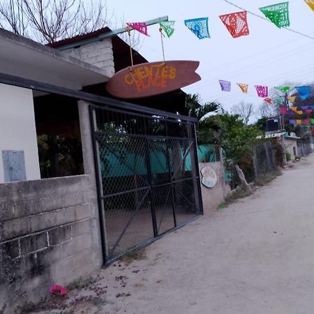 Chentes Place Hotel Barra de la Cruz Exterior photo